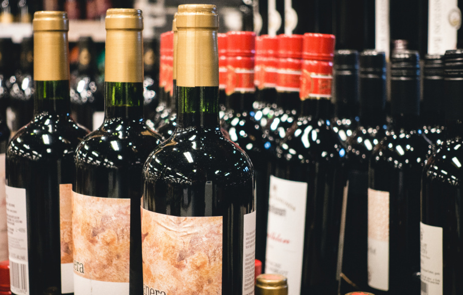 L’allègement des restrictions sanitaires redonne du souffle au marché international du vin