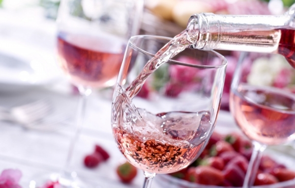Exportations de Champagne et de Rosé de Provence: un nouveau chiffre d’affaires record en 2017