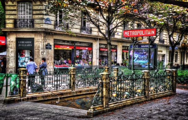 Un superbe plan illustré du métro à Paris!
