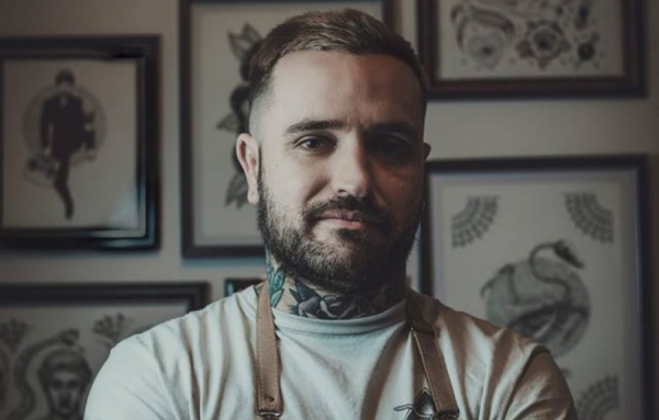 Romain Cavelier, réputé mixologue, change de carrière