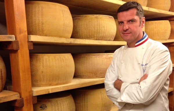 Christian Janier dans sa cave, &agrave; Lyon 