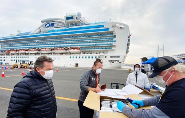 Le chef Jos&eacute; Andr&egrave;s et son association apportent leur soutien aux passagers et au personnel du Diamond Princess