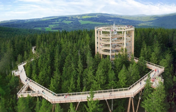 &laquo;Sentiers des cimes&raquo;: une attraction touristique unique en Am&eacute;rique du Nord