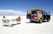 Ce couple a vécu sur la route pendant 26 ans, parcouru près de 900 000 km et visité 177 pays