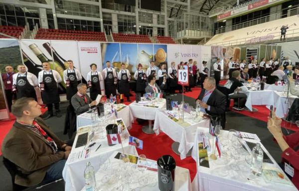 30 ans de concours de dégustation du vin sous une dynastie belge