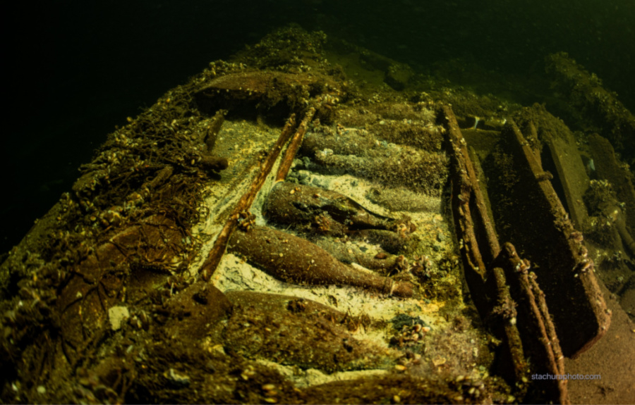 Du Champagne retrouvé dans une épave coulée depuis 170 ans