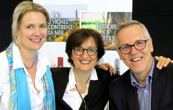 Esther de la Durantaye, entourée de Tania Lyssan et Luc Desroches, directeur Export MASI