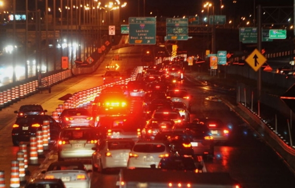Fermeture insensée de l’autoroute...