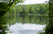 L’accès aux lacs et aux rivières de plus en plus difficile au Québec