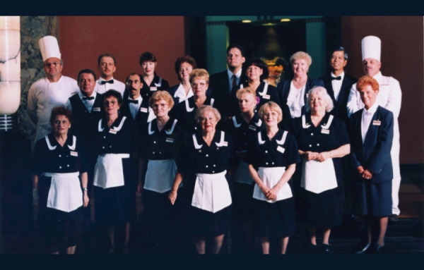 Pr&eacute;parez vous &agrave; la r&eacute;ouverture de l&rsquo;embl&eacute;matique 9e du Centre Eaton &agrave; Montr&eacute;al! &ndash; Voyez le magnifique documentaire LES DAMES DU 9e de Catherine Martin