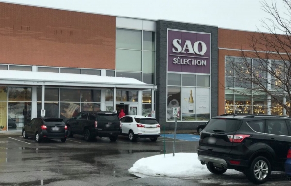 Les plus de 70 ans ne sont pas les bienvenus dans les succursales de la SAQ avec la crise actuelle