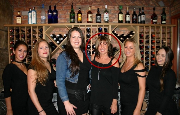  Mme Maryse Gosselin, propriétaire du Bistro Bar Rossignol, à Lav