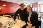 Christian Lavallée et Nathalie Gaudet, du bar à vin L&#039;étiquette, signent une nouvelle adresse à Magog