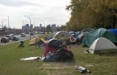 Un hôtel du centre-ville offrirait bientôt 380 lits aux sans-abri de Montréal