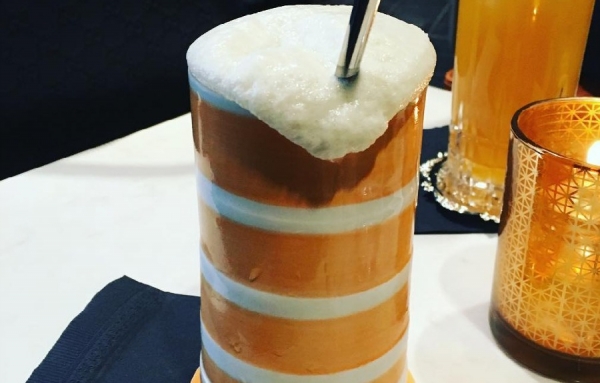 Un cocktail aux allures de cône orange au Nacarat