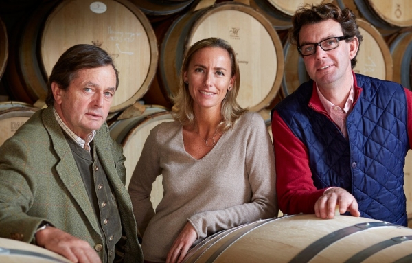 Aurore, Bertrand et Amaury Devillard, du ch&acirc;teau de Chamirey