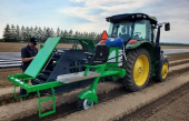 InnovaPlant a conçu une transplanteuse pour aider les producteurs de fraises