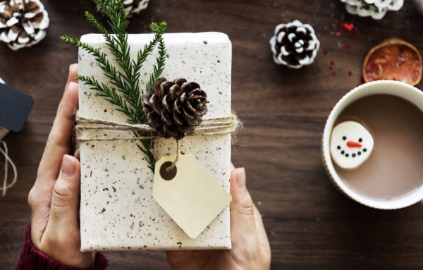 Pour les cadeaux des Fêtes, privilégions le local, l’artisanal et le biologique