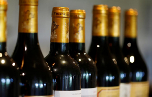 La taxe Trump sur les vins et spiritueux suspendue pour 5 ans